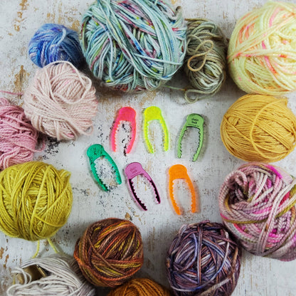 Acrylic Yarn Skein Lock