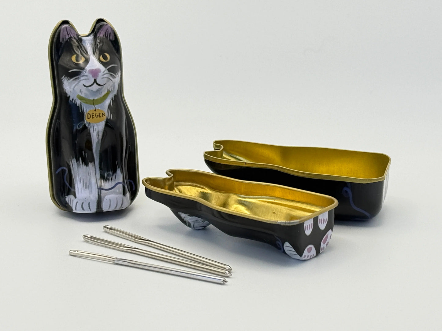 Black Cat Tin with Tapestry Needles DEGEN