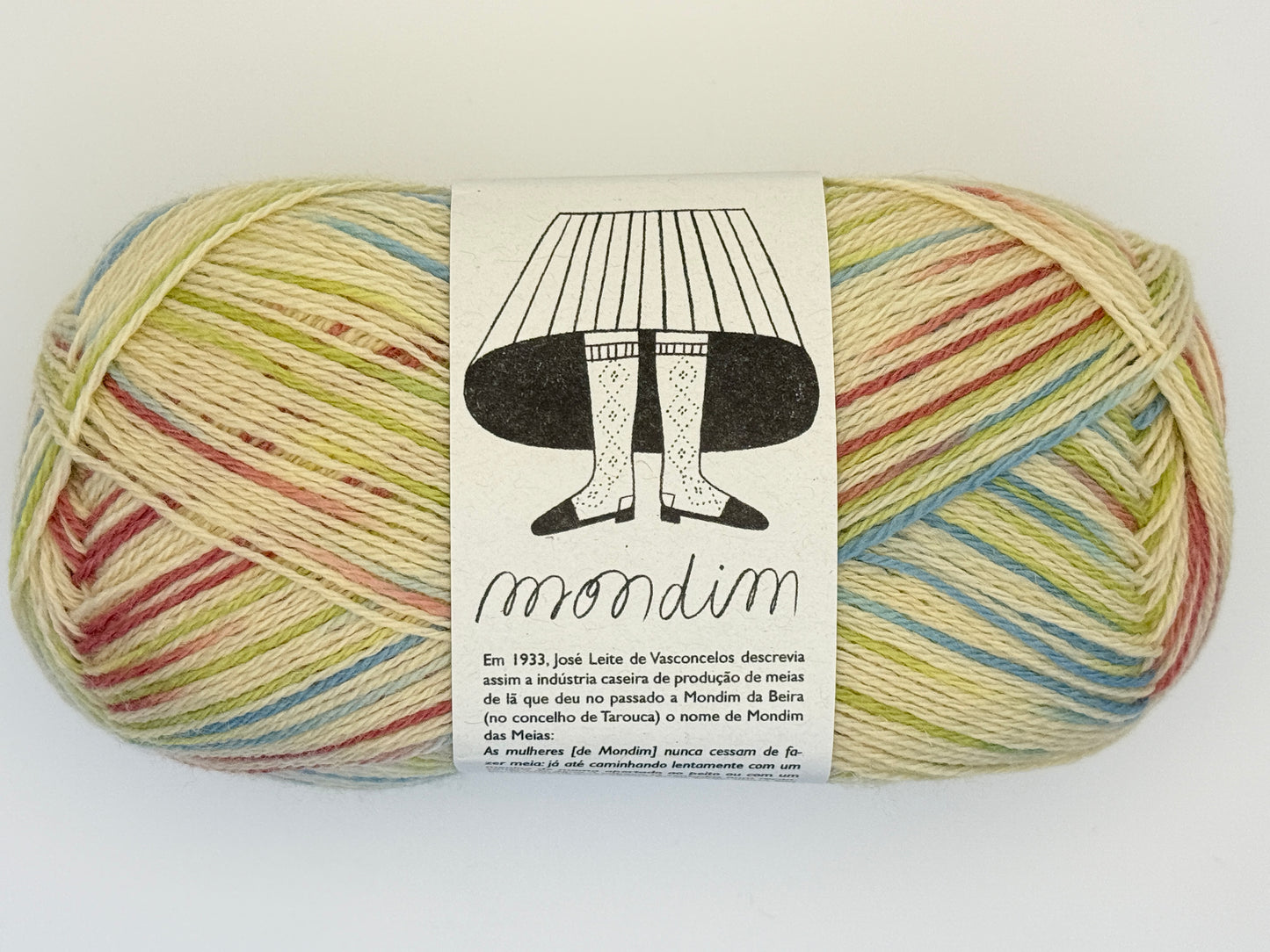 Retrosaria Rosa Pomar Mondim Fingering Weight Wool Yarn