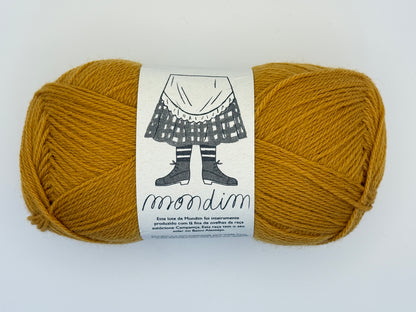 Retrosaria Rosa Pomar Mondim Fingering Weight Wool Yarn