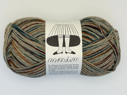 Retrosaria Rosa Pomar Mondim Fingering Weight Wool Yarn