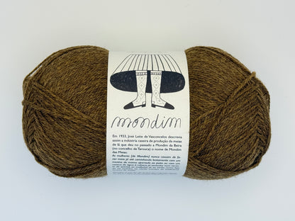 Retrosaria Rosa Pomar Mondim Fingering Weight Wool Yarn