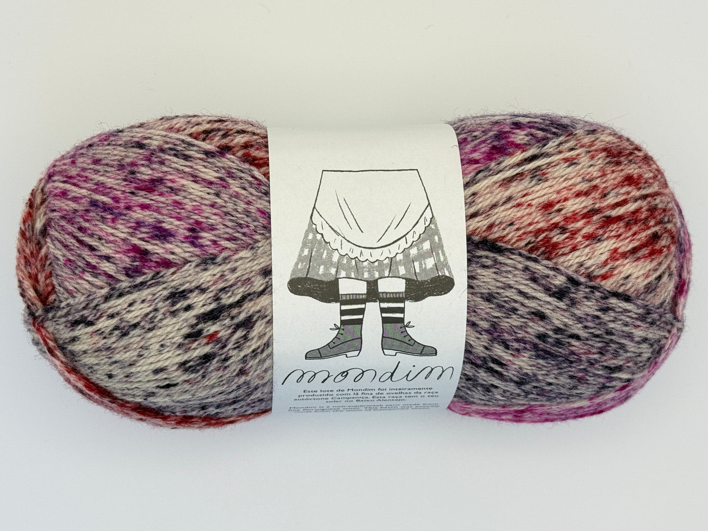 Retrosaria Rosa Pomar Mondim Fingering Weight Wool Yarn