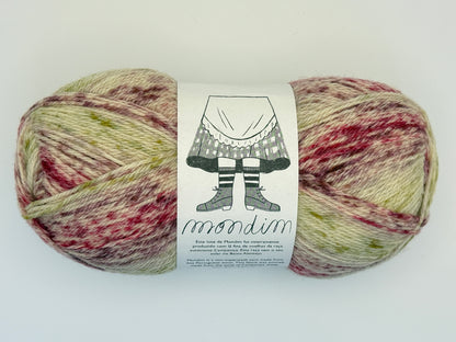 Retrosaria Rosa Pomar Mondim Fingering Weight Wool Yarn