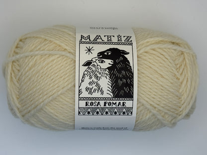 Retrosaria Rosa Pomar Matiz Aran Weight Wool Yarn