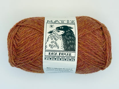 Retrosaria Rosa Pomar Matiz Aran Weight Wool Yarn
