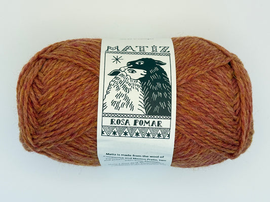 Retrosaria Rosa Pomar Matiz Aran Weight Wool Yarn