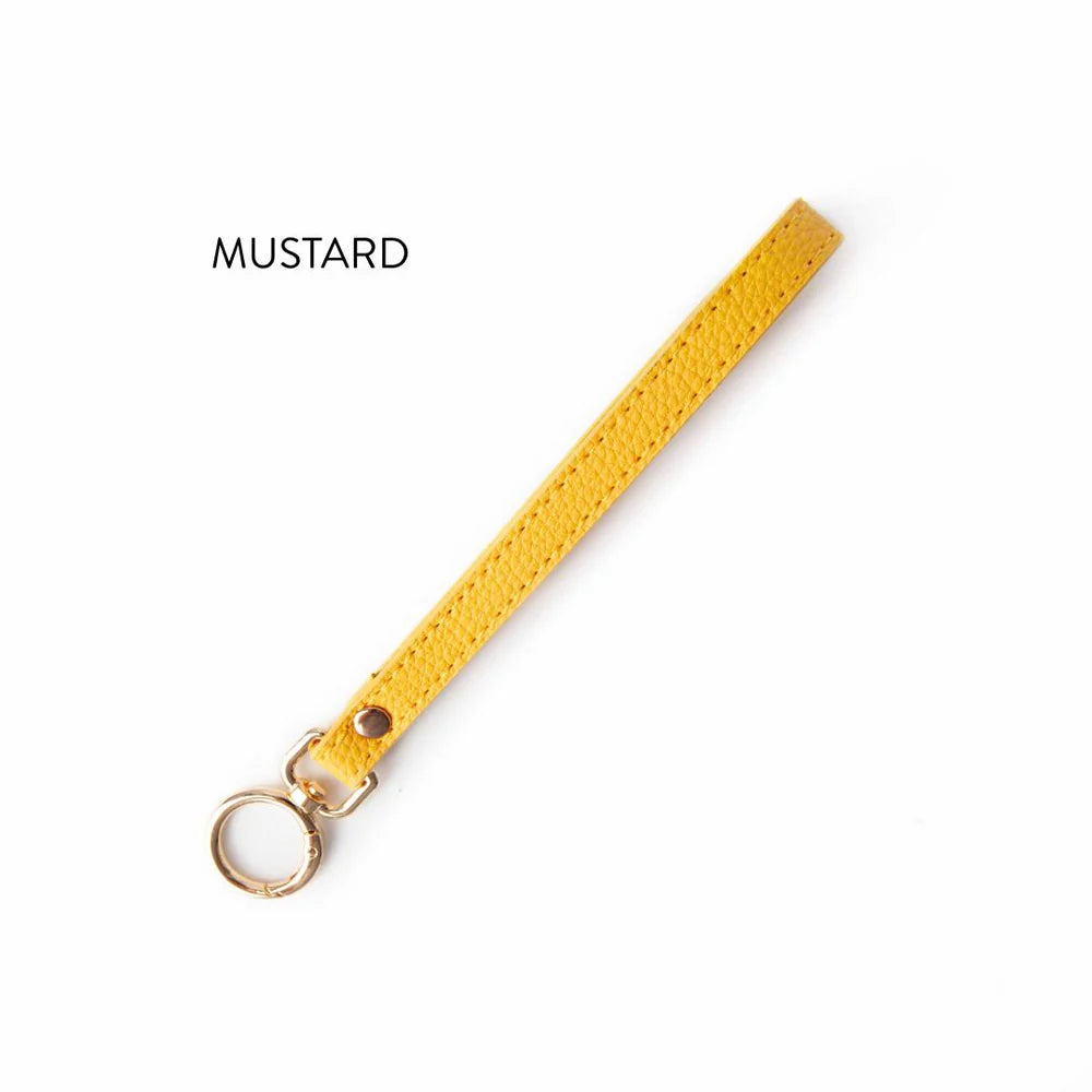 Wide Ring Yarn To Go Carousel Wrist Strap